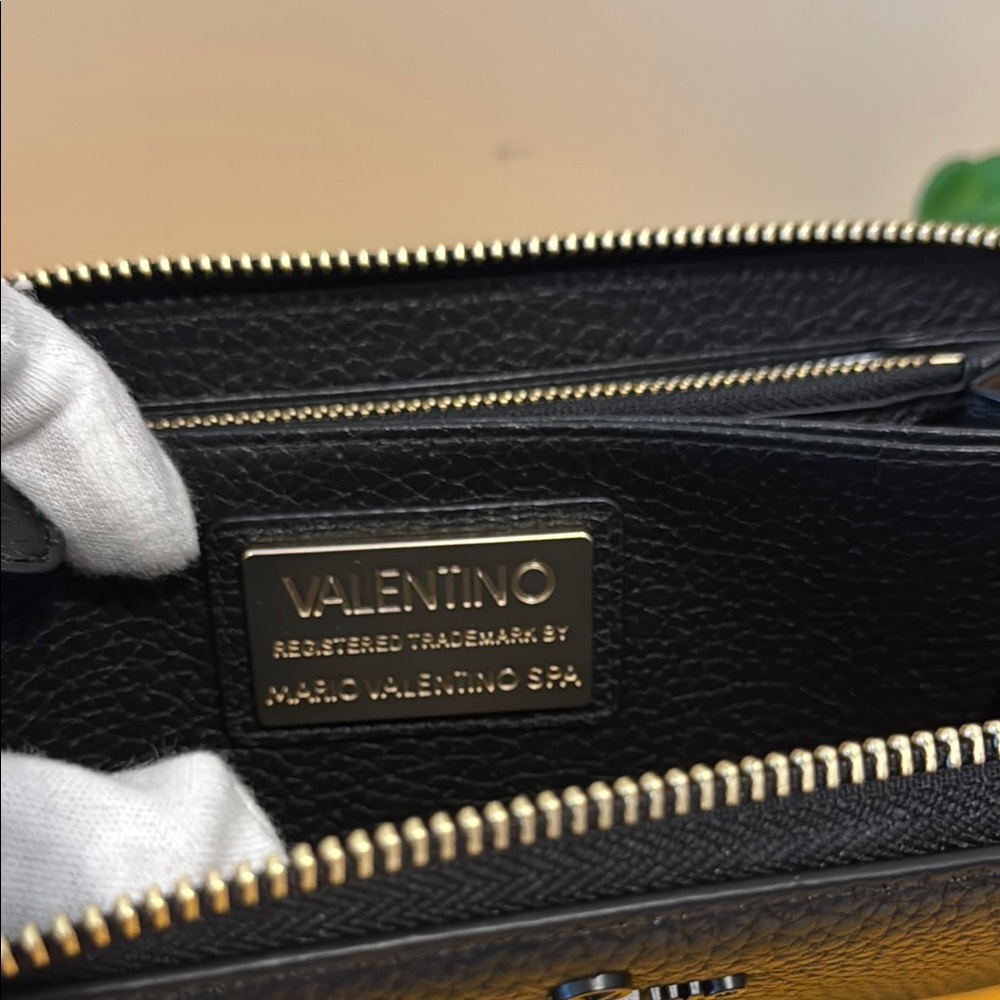 NEW✨Valentino Continental Leather Zip Wallet by Mario Valentino - Picture 8 of 10